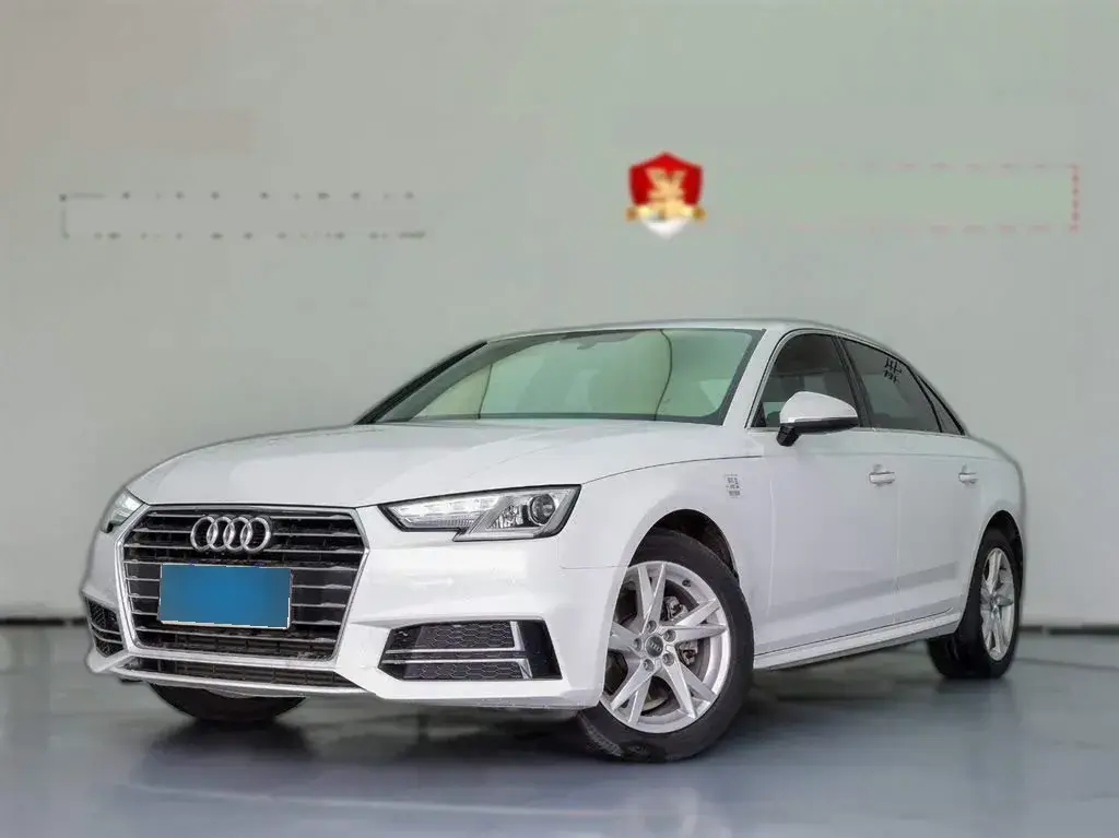 2019 Audi A4L 2.0T 150HP L4 7DCT