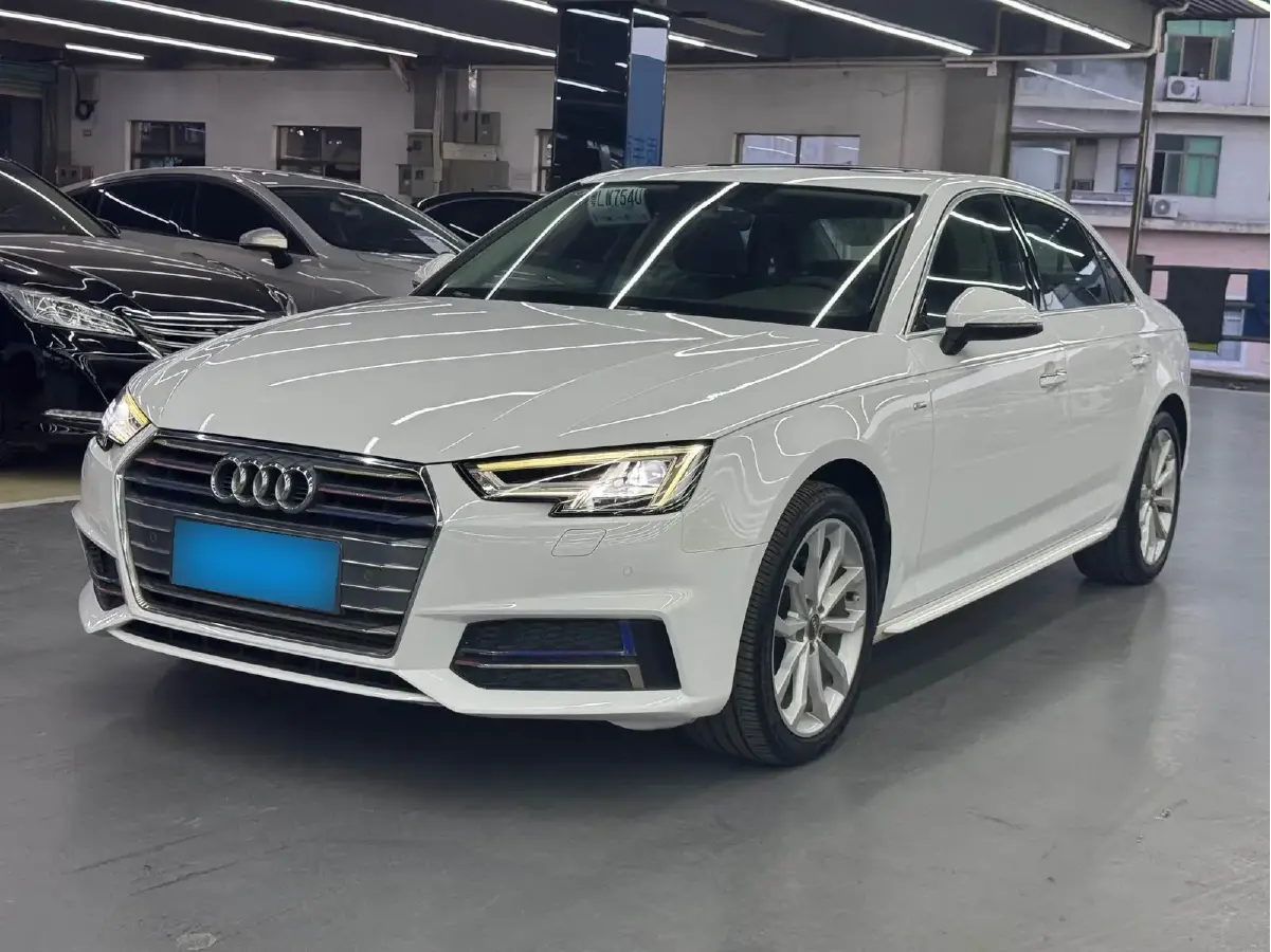 2018 Audi A4L 2.0T 190HP L4 7DCT