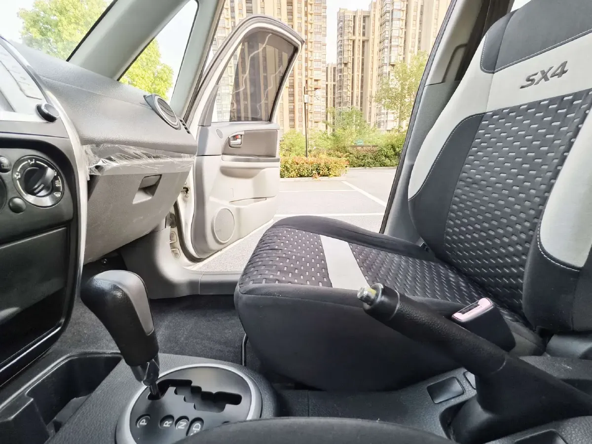 2011 Suzuki SX4 1.6L 109HP L4 4AT,autocango,china used car exporter,china ev exporter,chinese used car exporter,chinese used ev exporter