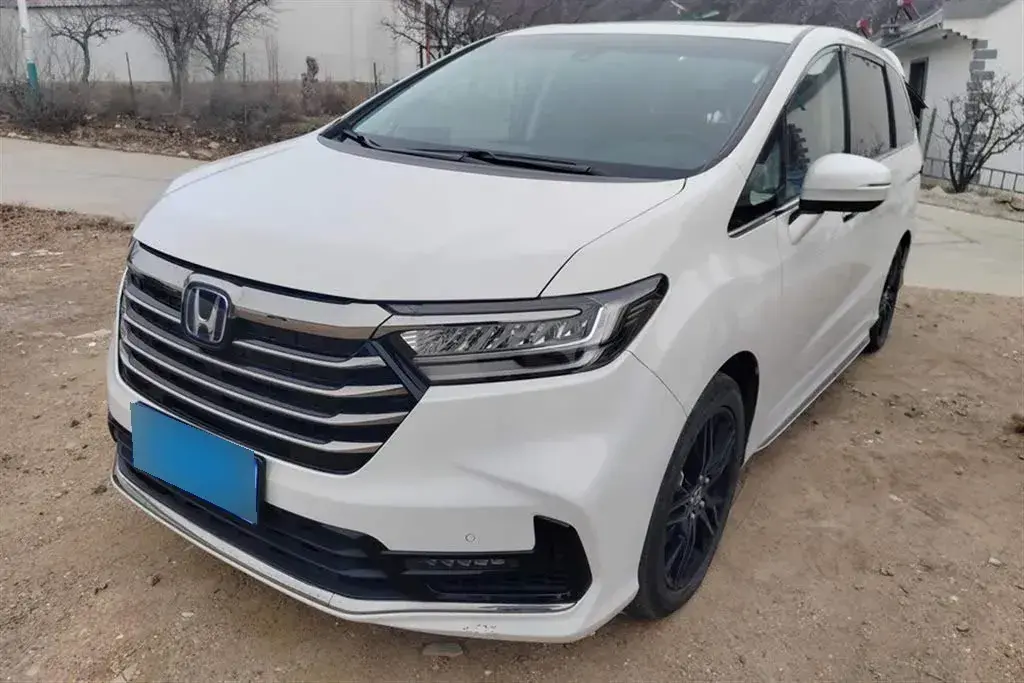 2022 Honda Odyssey 2.0L 146HP L4 E-CVT Hybrid