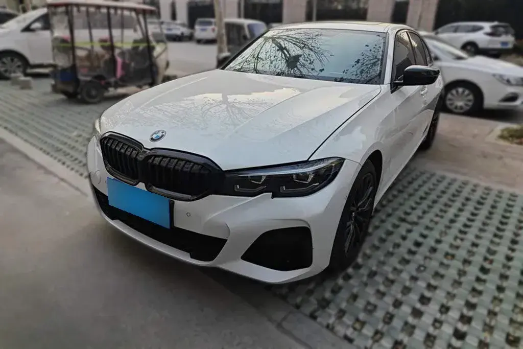 2022 BMW 3 Series 2.0T 184HP L4 8AT