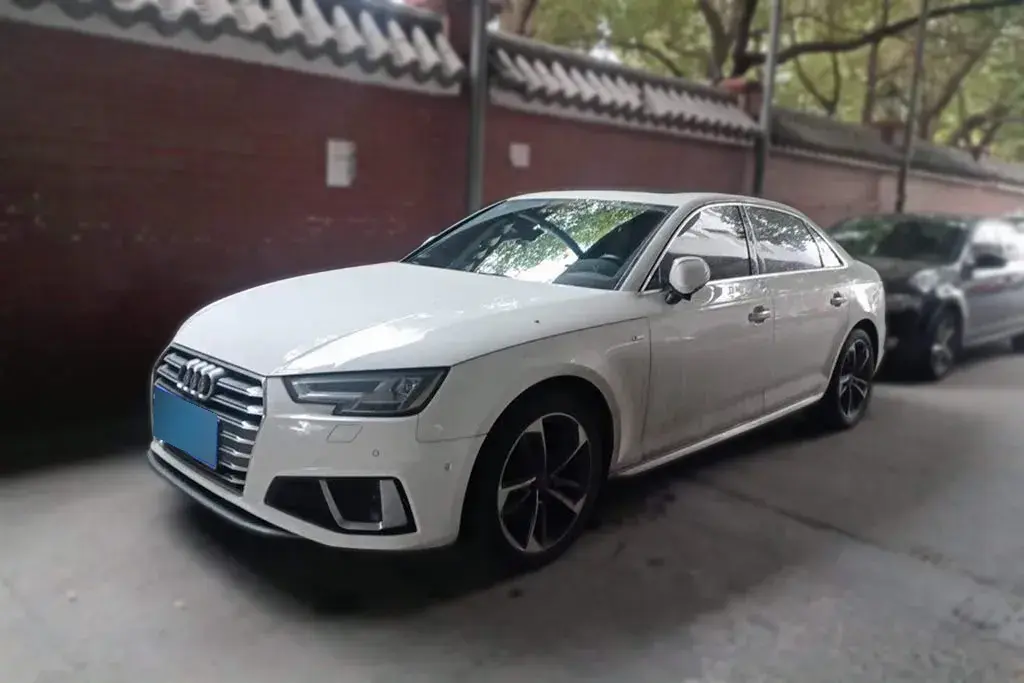 2019 Audi A4L 2.0T 190HP L4 7DCT