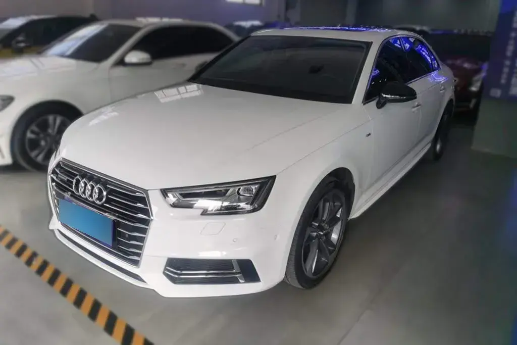 2018 Audi A4L 2.0T 252HP L4 7DCT
