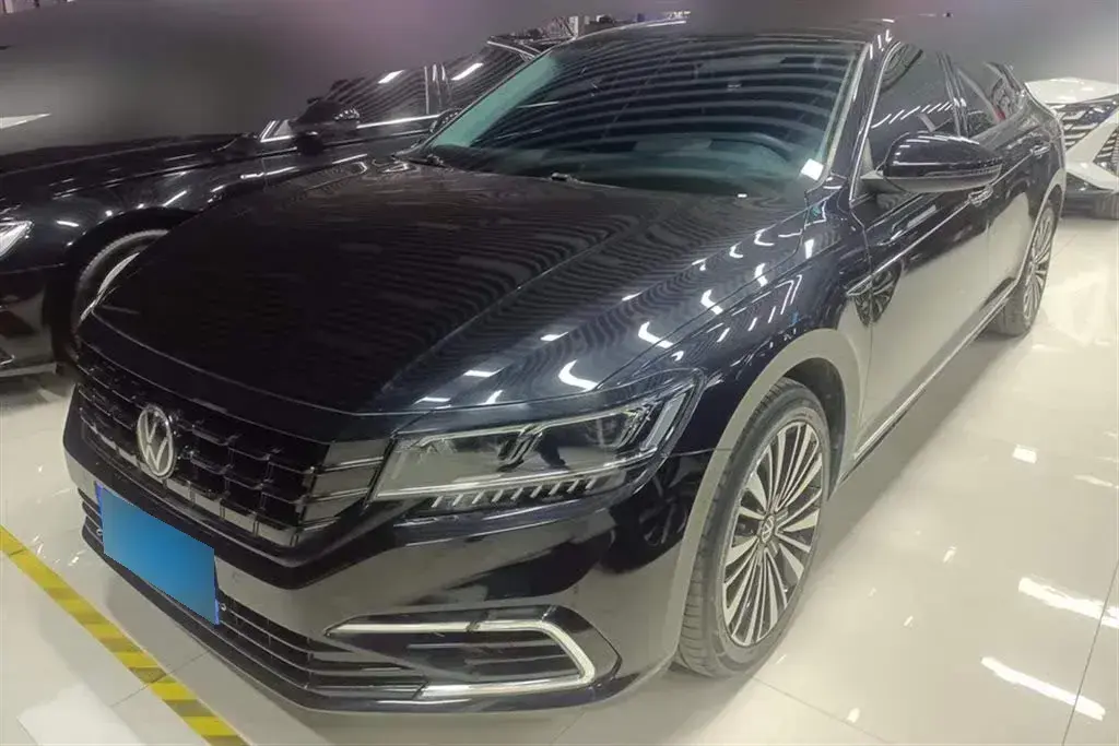 2021 Volkswagen Passat 2.0T 186HP L4 7DCT