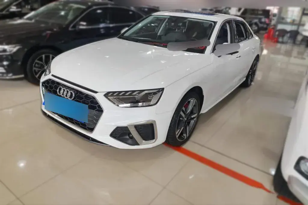 2020 Audi A4L 2.0T 190HP L4 7DCT