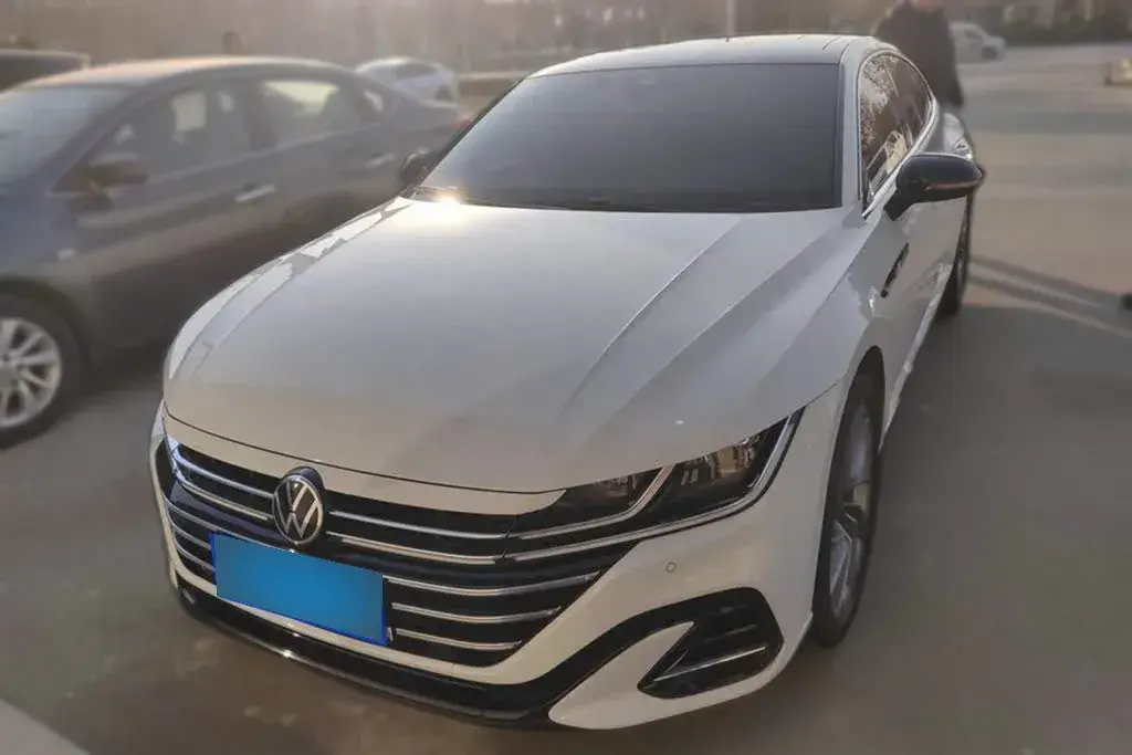 2023 Volkswagen CC 2.0T 220HP L4 7DCT