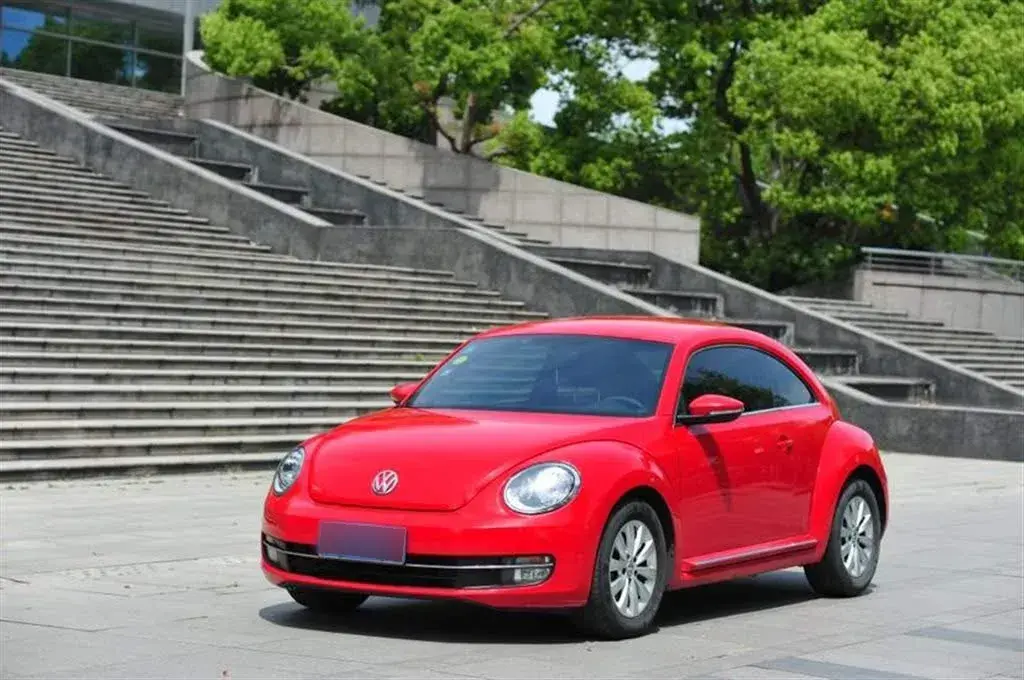 2014 Volkswagen Beetle 1.4T 160HP L4 7DCT
