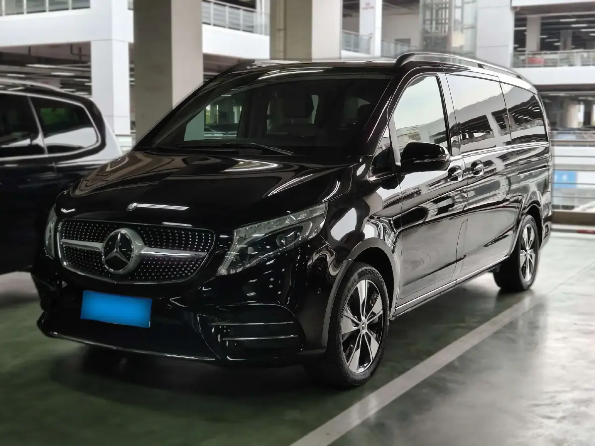 2017 Mercedes-Benz V Class 2.0T 211HP L4 7AT