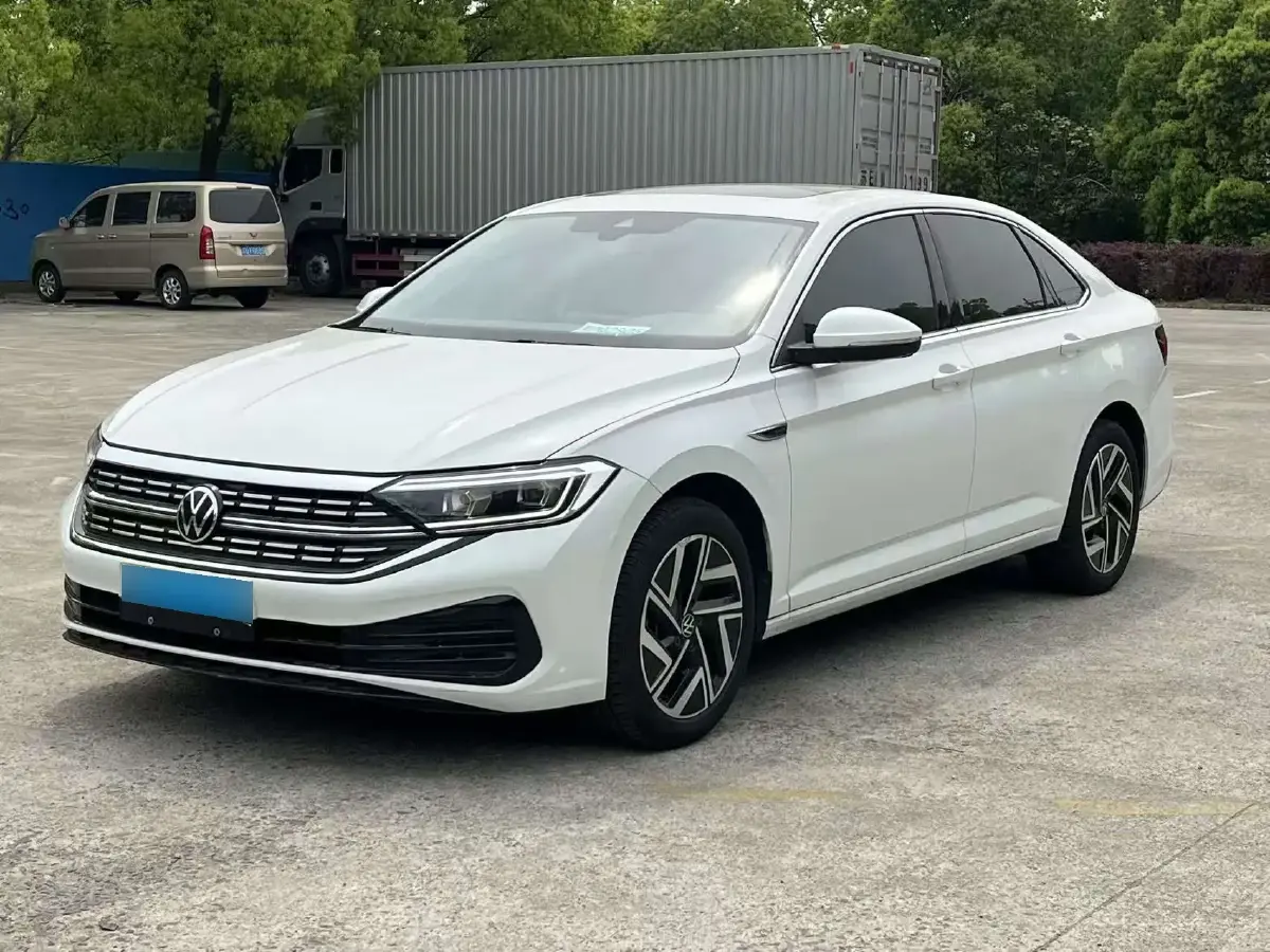 2023 Volkswagen Sagitar 1.4T 150HP L4 7DCT