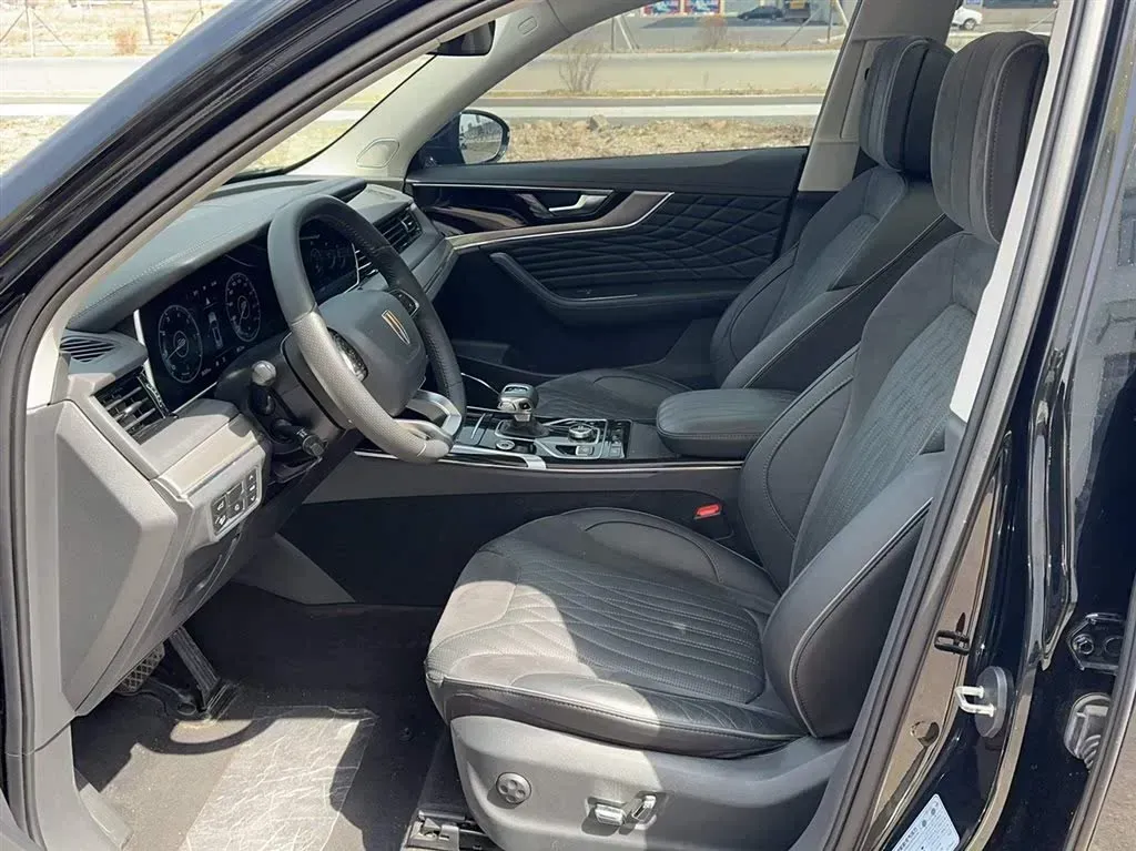 2022 HongQi HS5 2.0T 224HP L4 6AT,autocango,china used car exporter,china ev exporter,chinese used car exporter,chinese used ev exporter