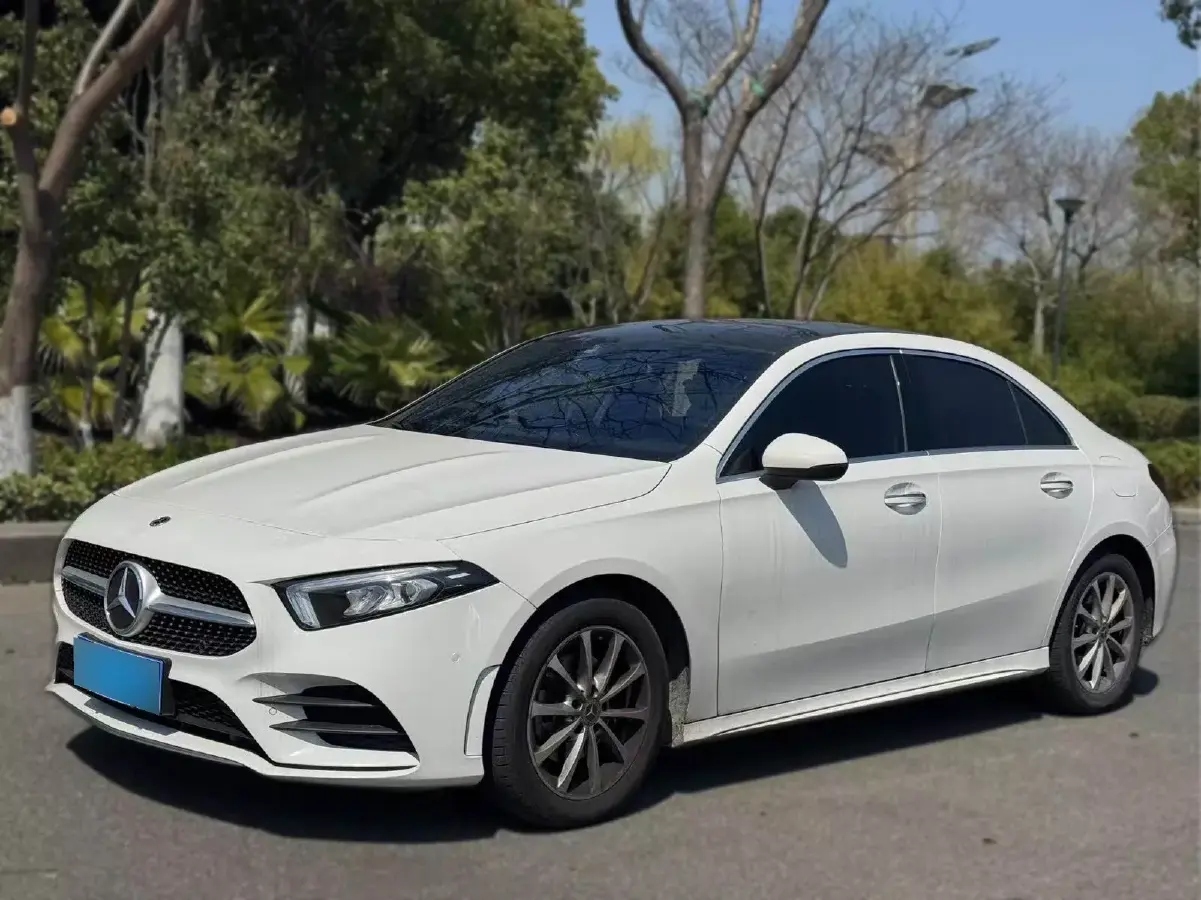2022 Mercedes-Benz A Class 1.3T 163HP L4 7DCT