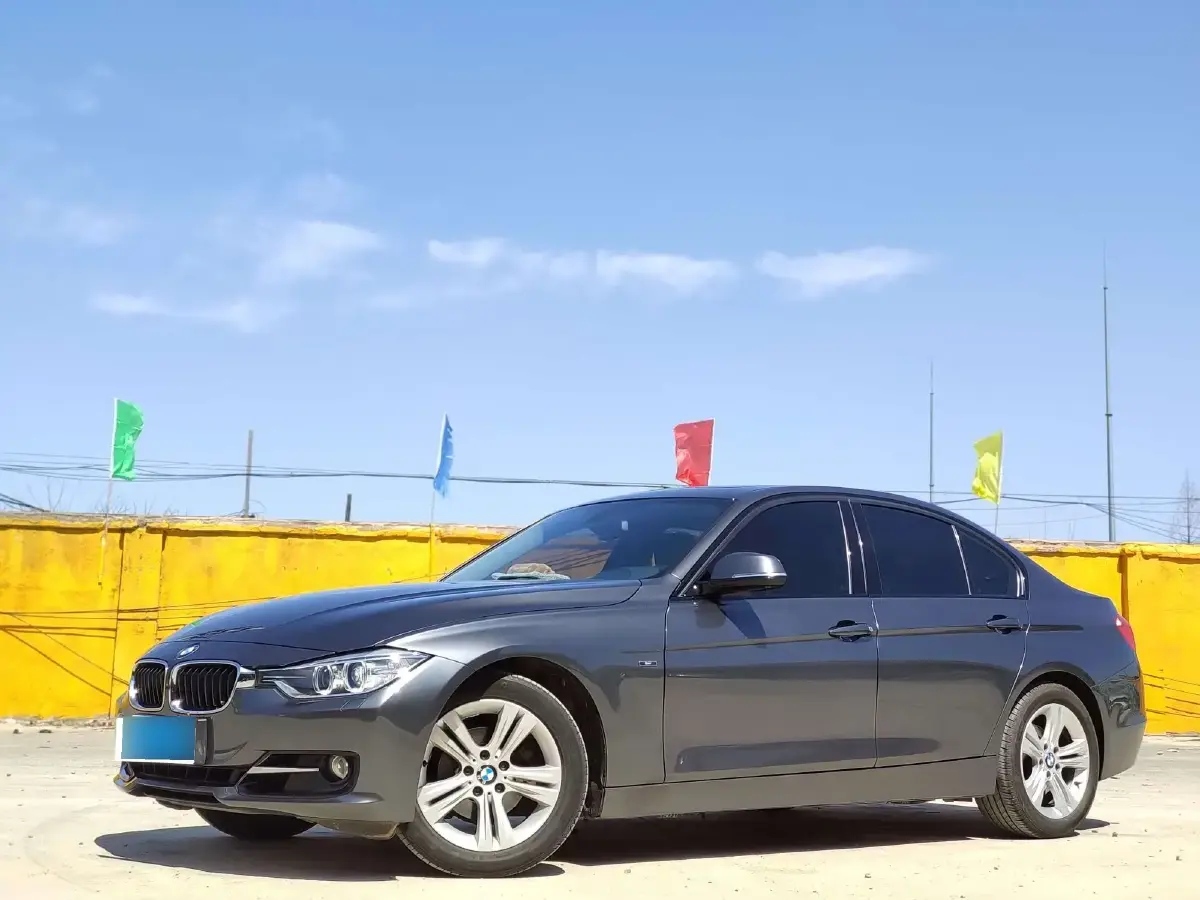 2013 BMW 3 Series 2.0T 184HP L4 8AT