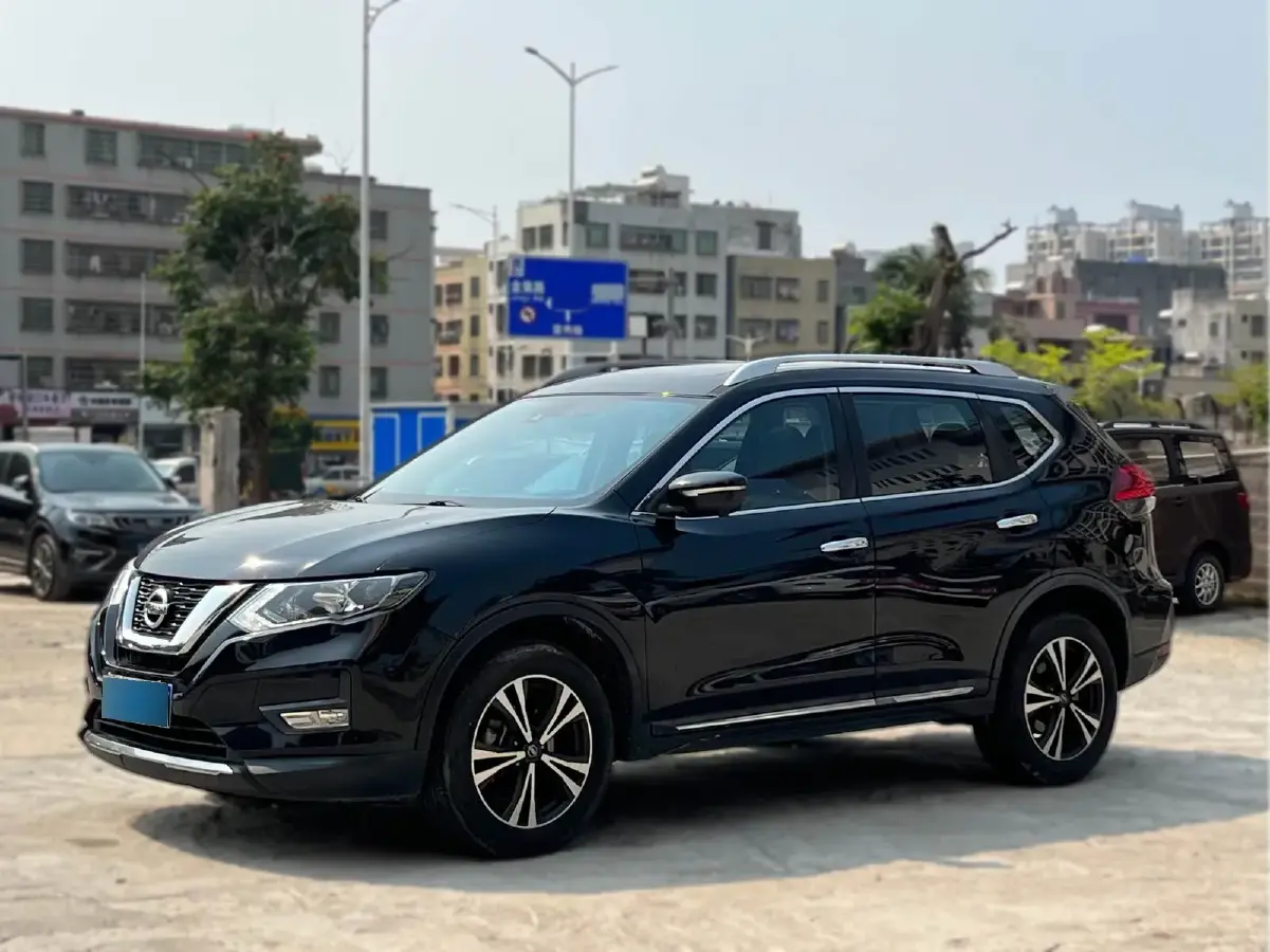 2017 Nissan X-Trail 2.5L 186HP L4 CVT