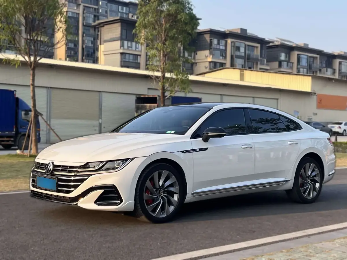2023 Volkswagen CC 2.0T 220HP L4 7DCT