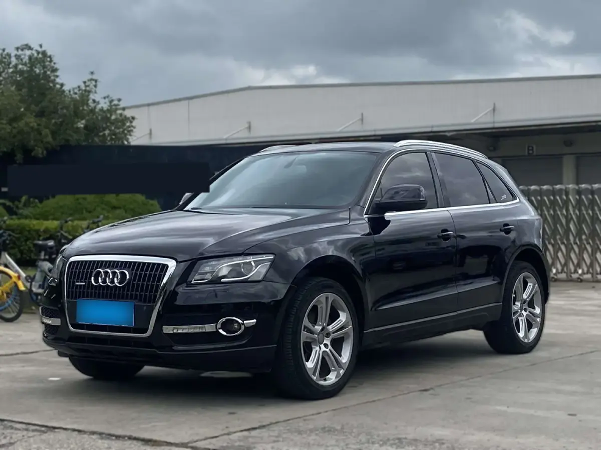 2012 Audi Q5 2.0T 211HP L4 8AT