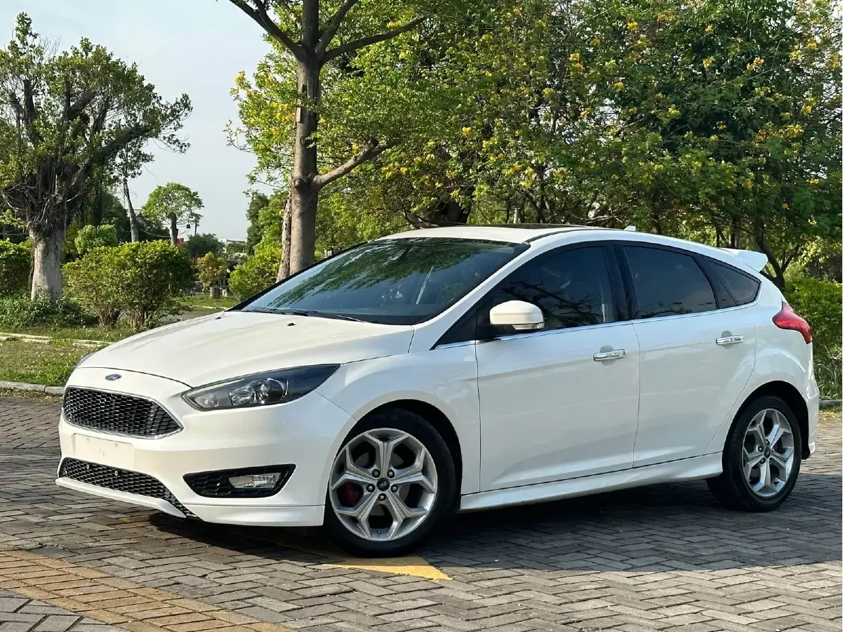 2017 Ford Focus 1.5T 181HP L4 6AT