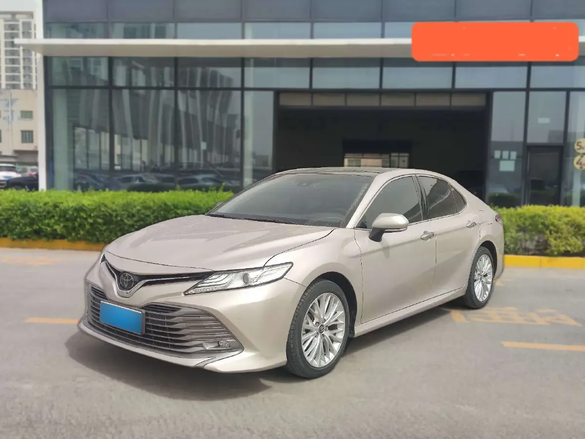 2019 Toyota Camry 2.5L 209HP L4 8AT