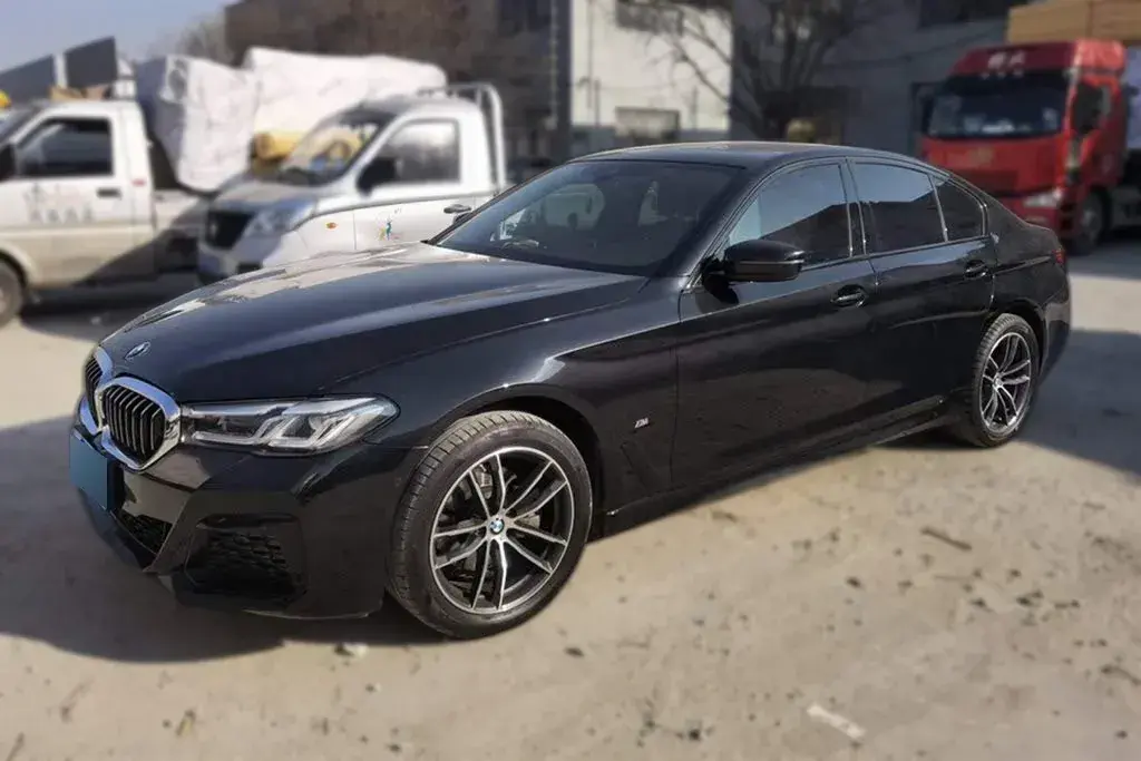 2021 BMW 5 Series 2.0T 184HP L4 8AT