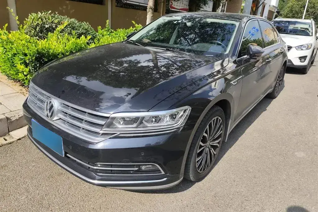 2019 Volkswagen Phideon 2.0T 224HP L4 7DCT