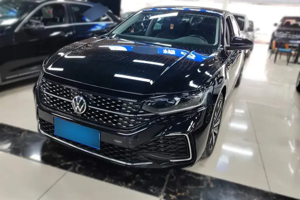 2022 Volkswagen Passat 2.0T 186HP L4 7DCT