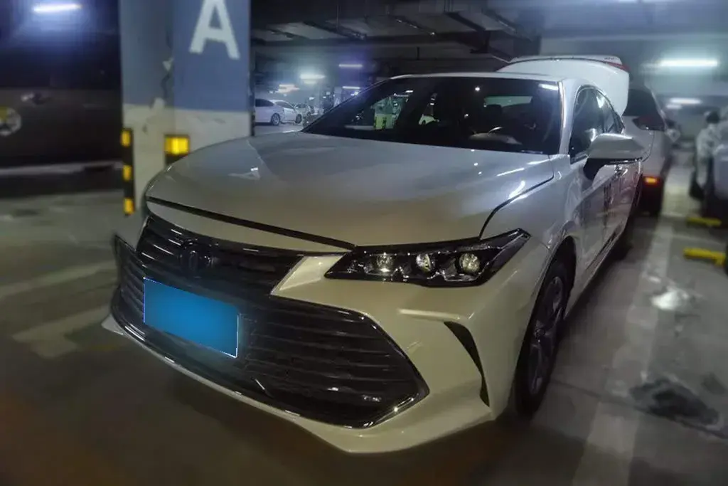 2019 Toyota Avalon 2.5L 178HP L4 E-CVT Hybrid