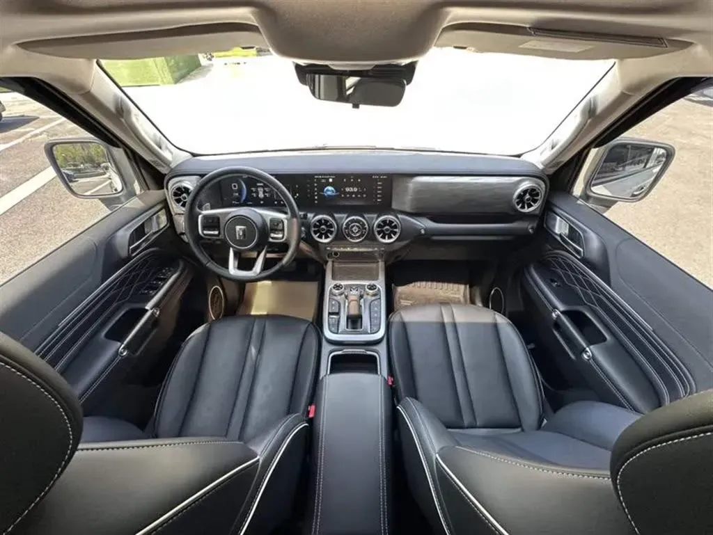 2023 Tank 300 2.0T 227HP L4 8AT,autocango,china used car exporter,china ev exporter,chinese used car exporter,chinese used ev exporter