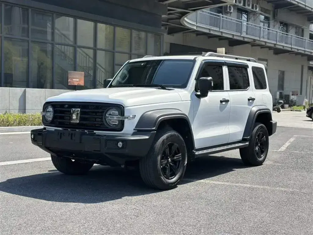 2023 Tank 300 2.0T 227HP L4 8AT