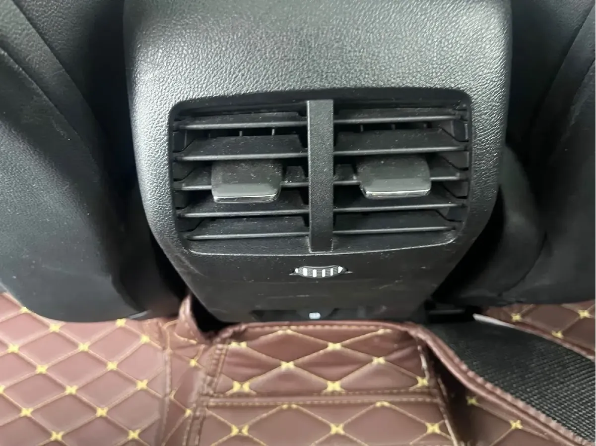 2020 Ford Focus Active 1.5T 174HP L3 8AT,autocango,china used car exporter,china ev exporter,chinese used car exporter,chinese used ev exporter