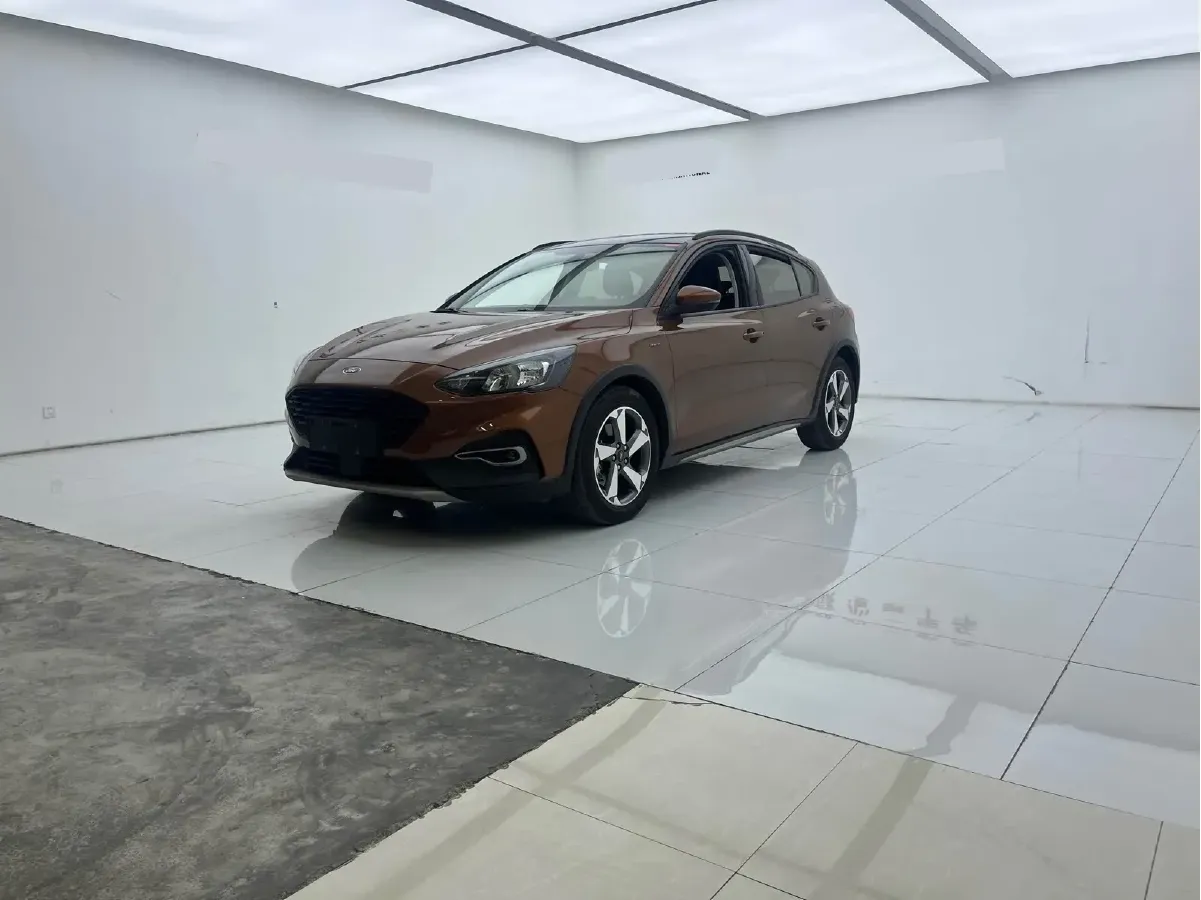 2020 Ford Focus Active 1.5T 174HP L3 8AT,autocango,china used car exporter,china ev exporter,chinese used car exporter,chinese used ev exporter