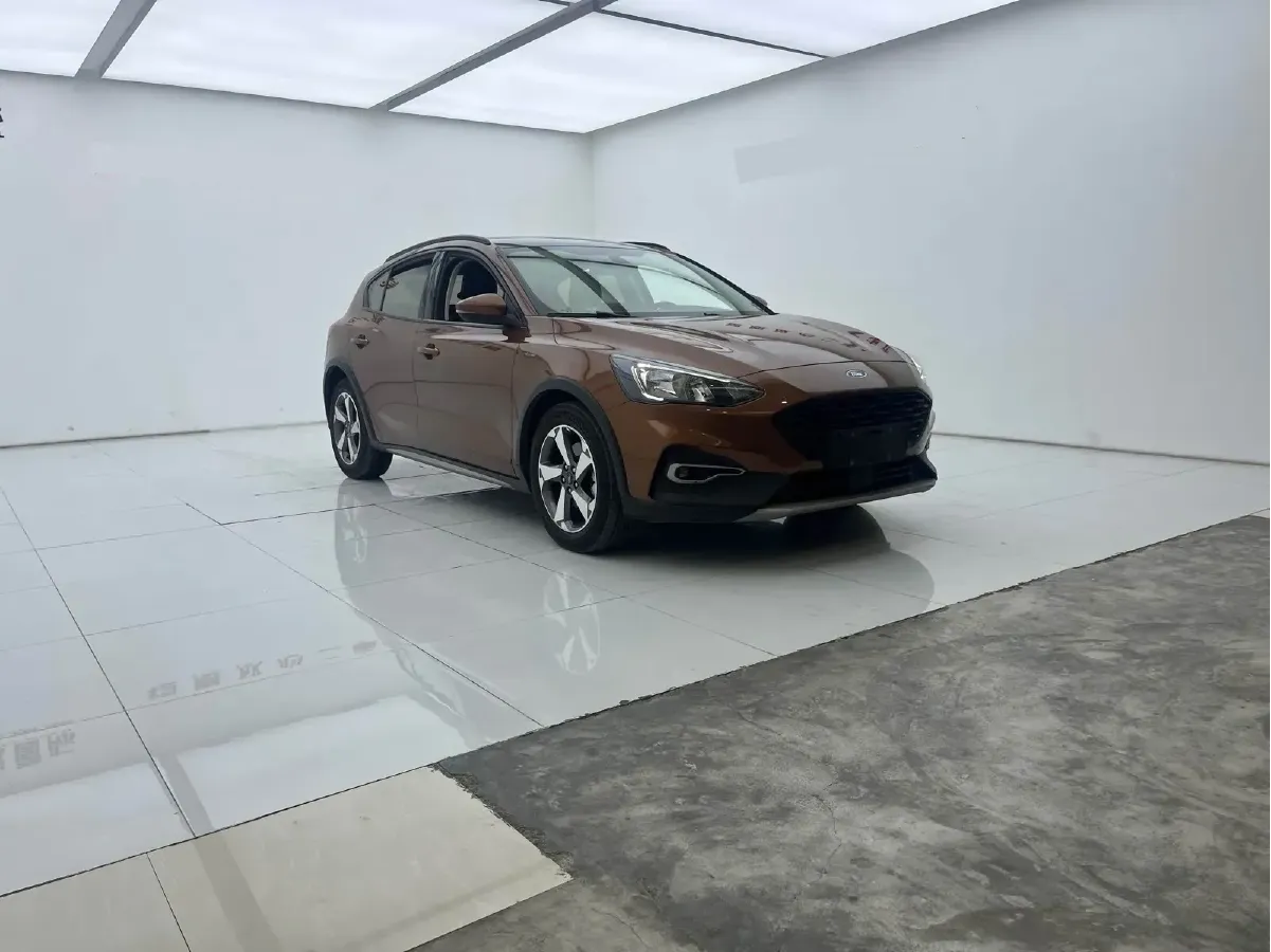2020 Ford Focus Active 1.5T 174HP L3 8AT,autocango,china used car exporter,china ev exporter,chinese used car exporter,chinese used ev exporter