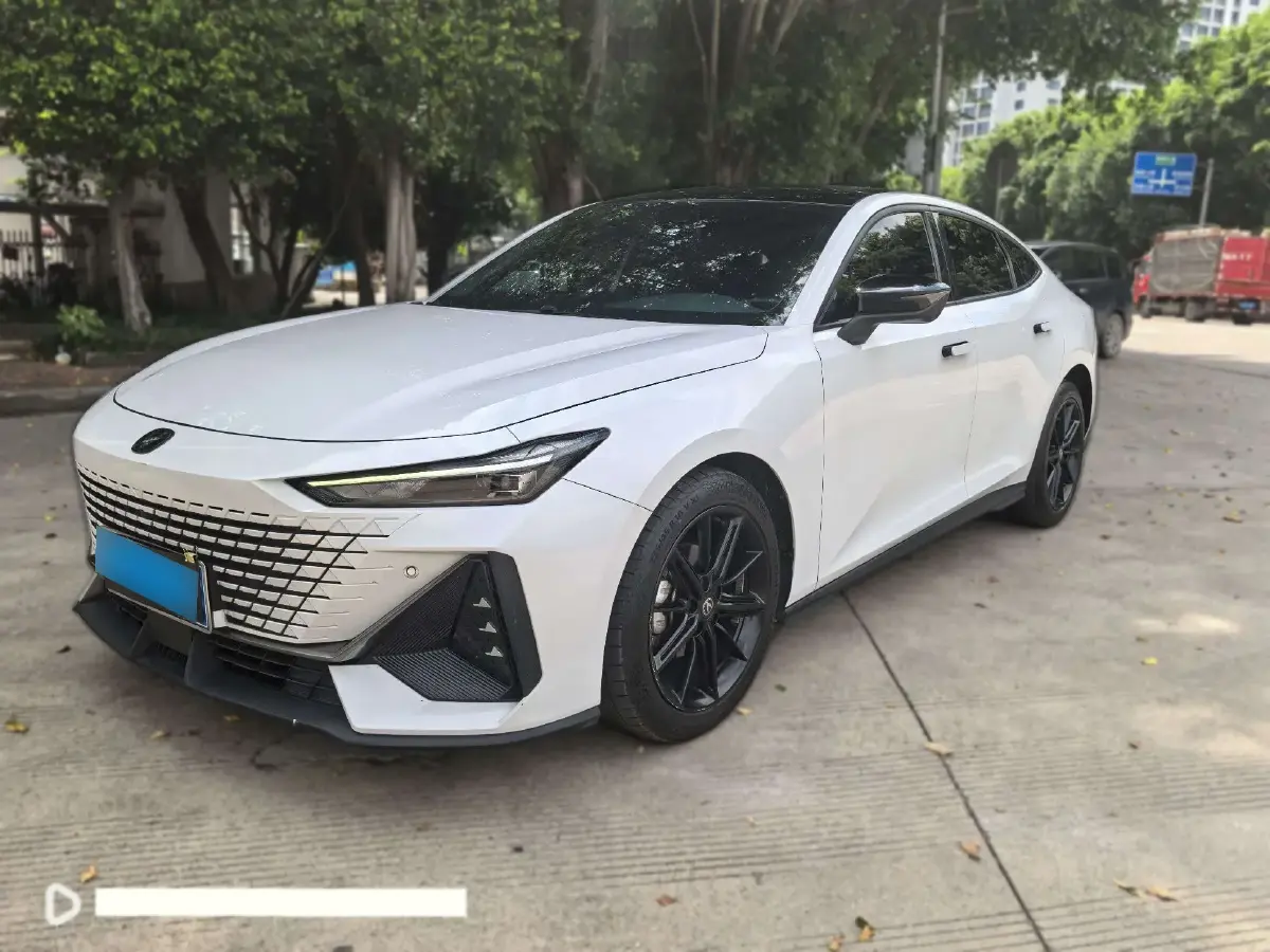 2022 ChangAn UNI-V 1.5T 188HP L4 7DCT