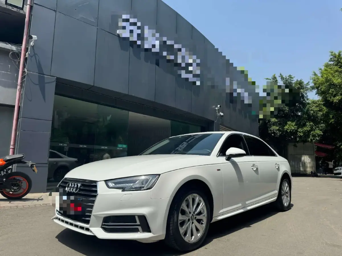 2019 Audi A4L 2.0T 190HP L4 7DCT