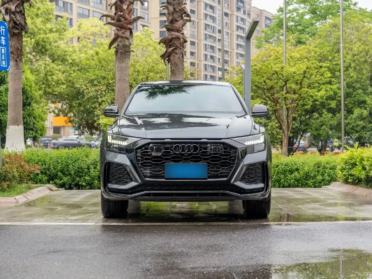 2021 Audi RS Q8 4.0T 600HP V8 8AT,autocango,china used car exporter,china ev exporter,chinese used car exporter,chinese used ev exporter
