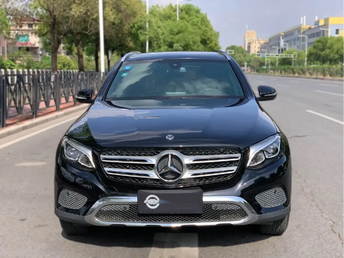 2019 Mercedes-Benz GLC Class 2.0T 184HP L4 9AT