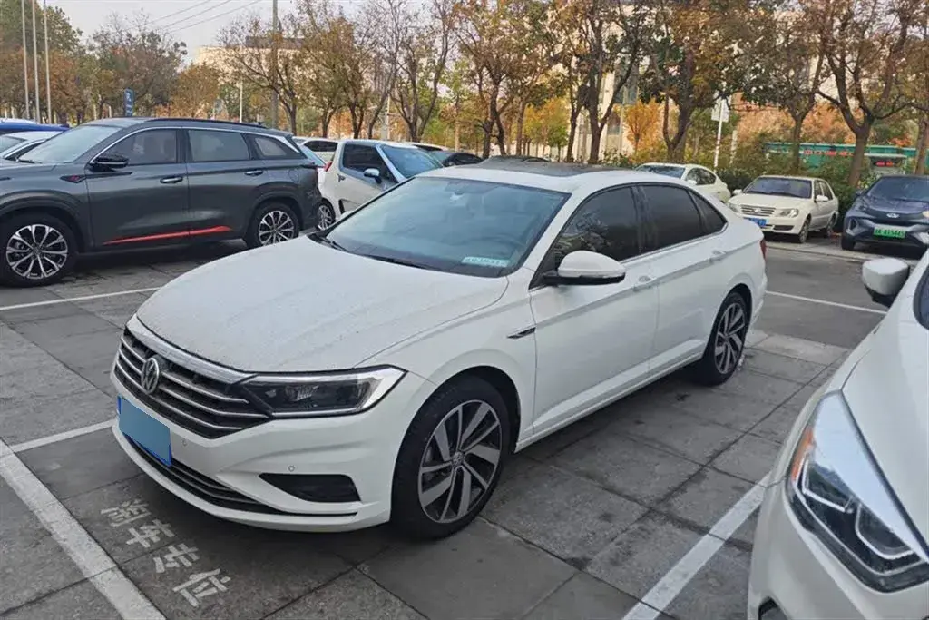 2022 Volkswagen Sagitar 1.4T 150HP L4 7DCT