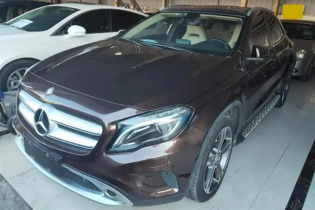 2015 Mercedes-Benz GLA Class 2.0T 184HP L4 7DCT