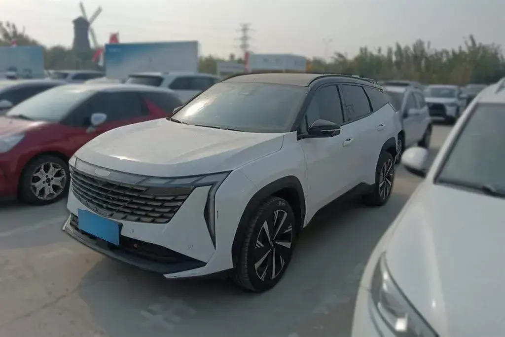 2023 Geely StarRay 1.5T 181HP L4 7DCT