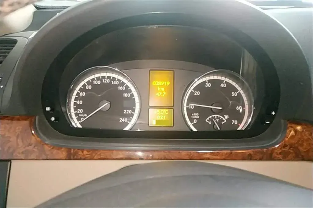 2013 Mercedes-Benz Viano 3.0L 224HP V6 5AT,autocango,china used car exporter,china ev exporter,chinese used car exporter,chinese used ev exporter