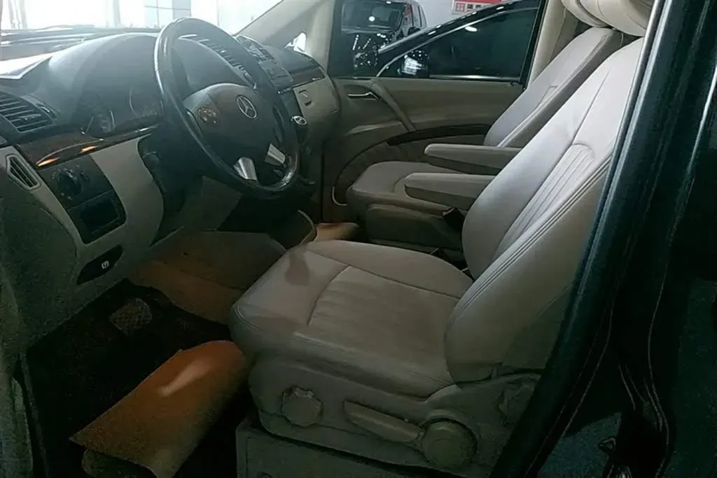 2013 Mercedes-Benz Viano 3.0L 224HP V6 5AT,autocango,china used car exporter,china ev exporter,chinese used car exporter,chinese used ev exporter