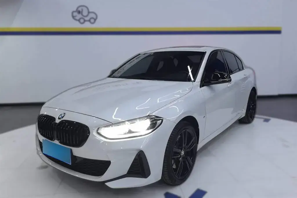 2022 BMW 1 Series 2.0T 192HP L4 7DCT