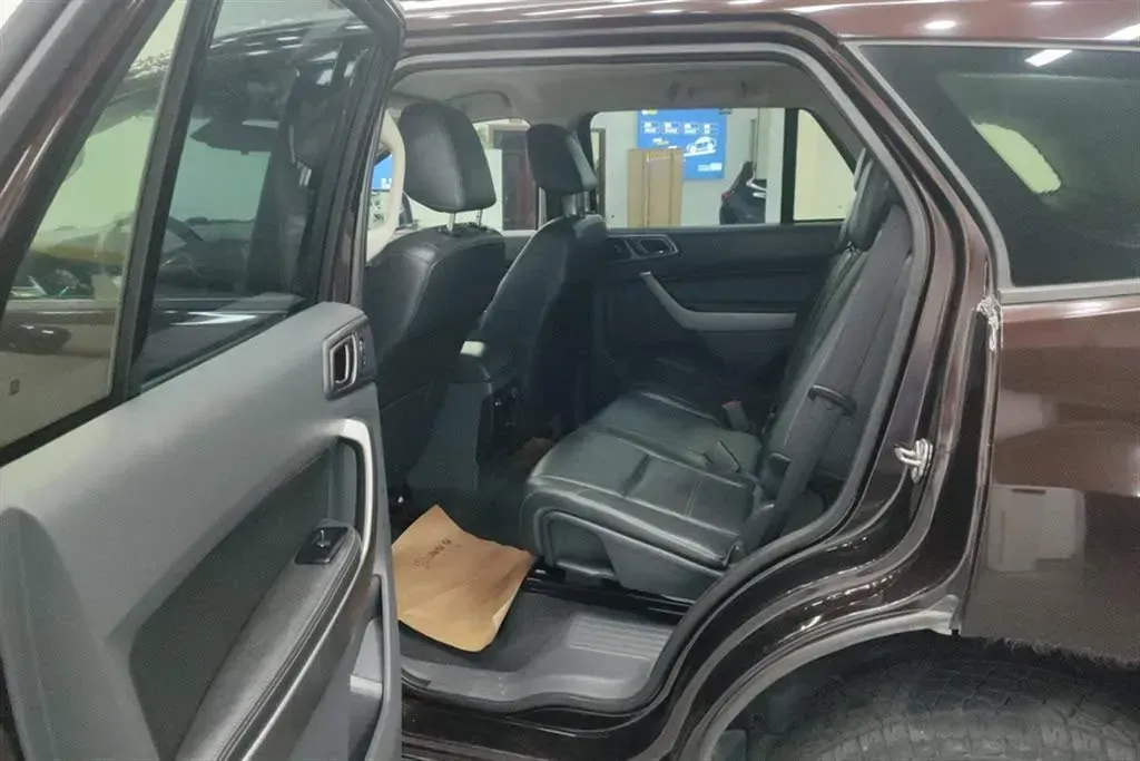 2016 Ford Everest 2.0T 245HP L4 6AT,autocango,china used car exporter,china ev exporter,chinese used car exporter,chinese used ev exporter