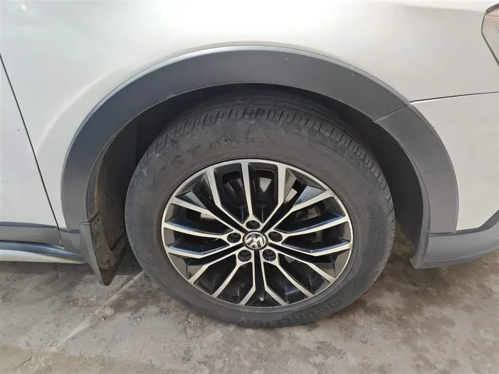 2014 Volkswagen Cross Lavida 1.4T 131HP L4 7DCT,autocango,china used car exporter,china ev exporter,chinese used car exporter,chinese used ev exporter