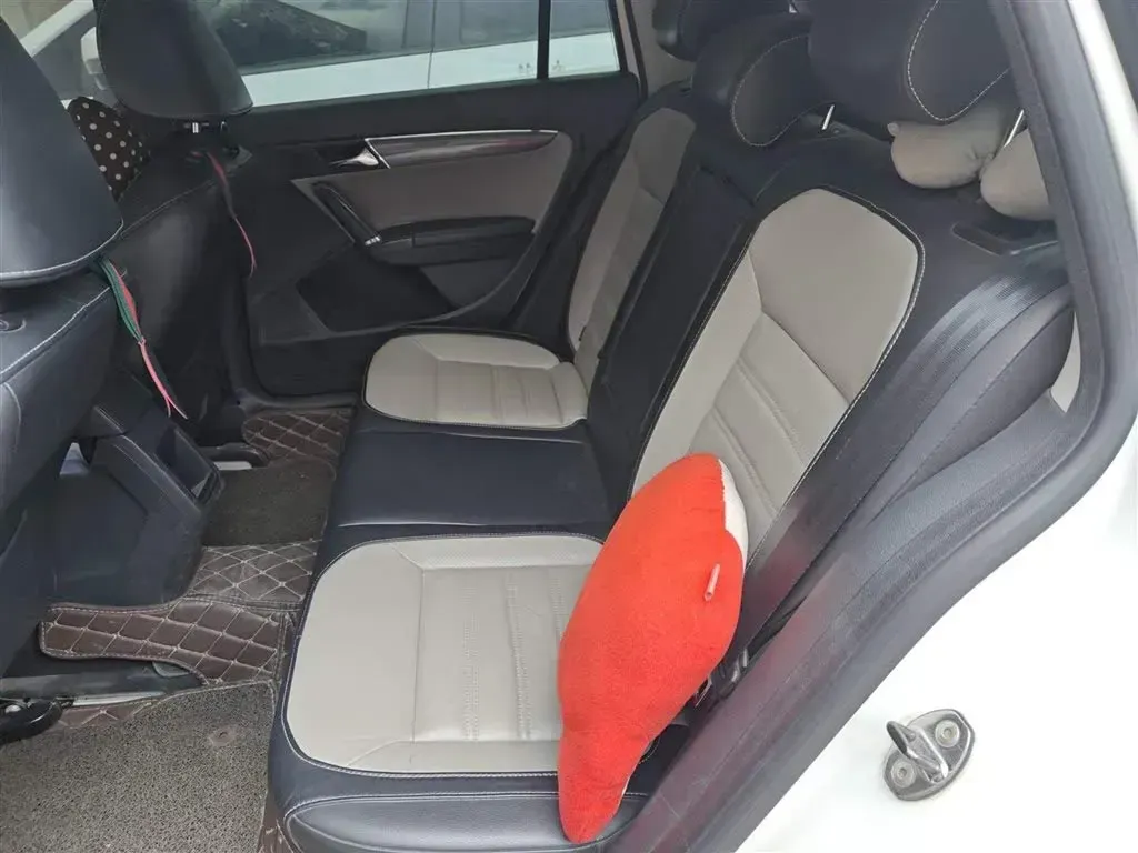 2014 Volkswagen Cross Lavida 1.4T 131HP L4 7DCT,autocango,china used car exporter,china ev exporter,chinese used car exporter,chinese used ev exporter