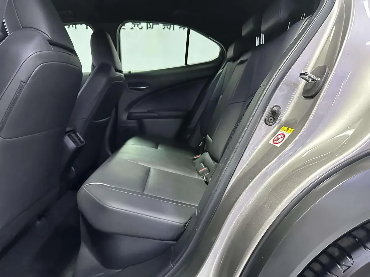 2020 Lexus UX 2.0L 146HP L4 E-CVT Hybrid,autocango,china used car exporter,china ev exporter,chinese used car exporter,chinese used ev exporter