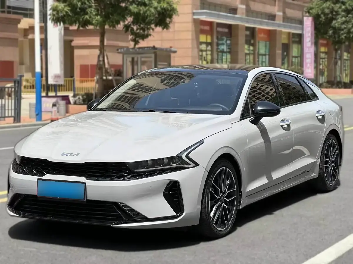 2021 Kia K5 2.0T 240HP L4 8AT