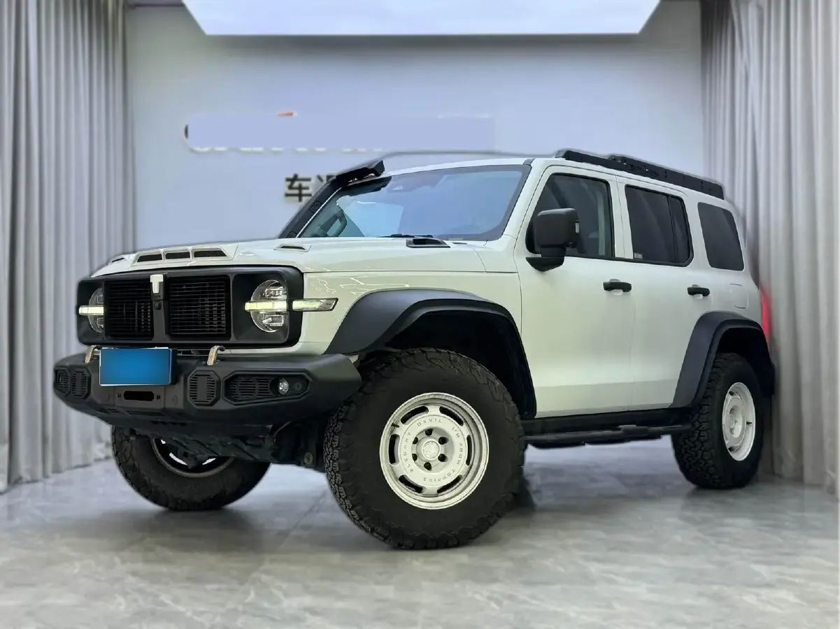 2023 Tank 300 2.0T 227HP L4 8AT