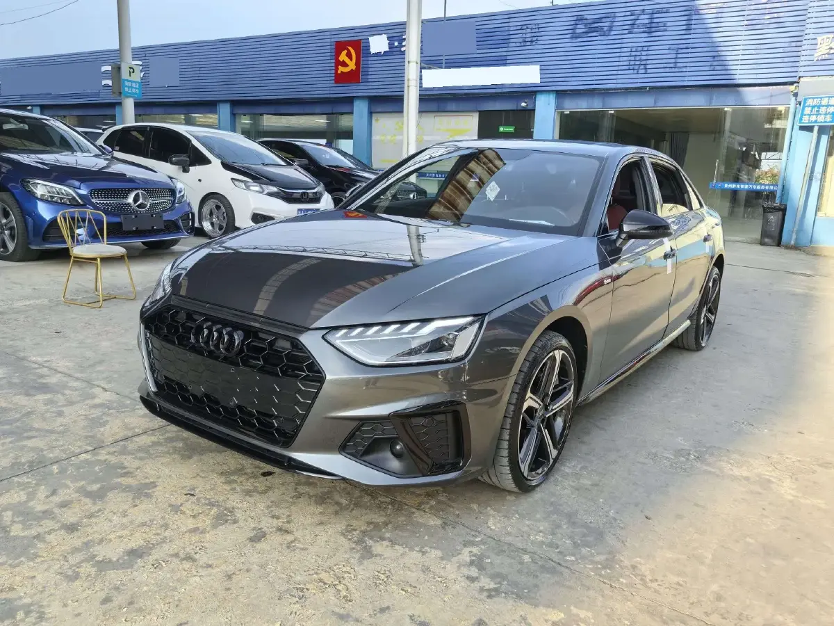 2023 Audi A4L 2.0T 190HP L4 7DCT