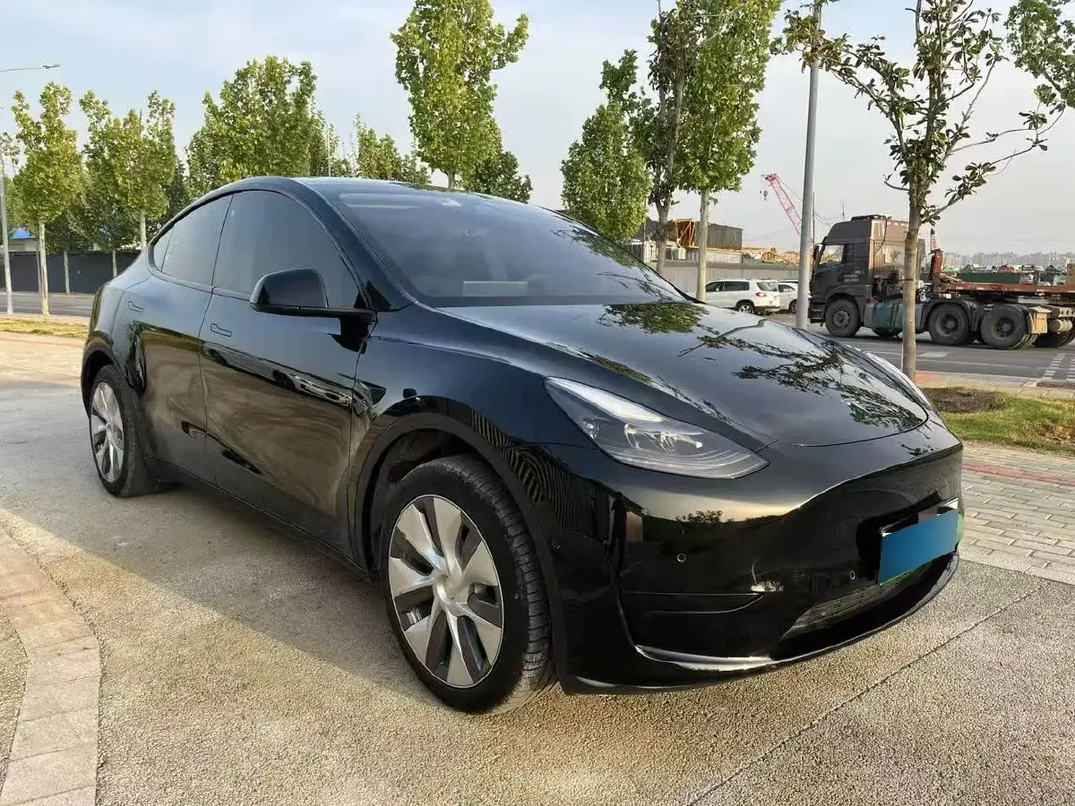 2022 Tesla Model Y BEV 60KWH