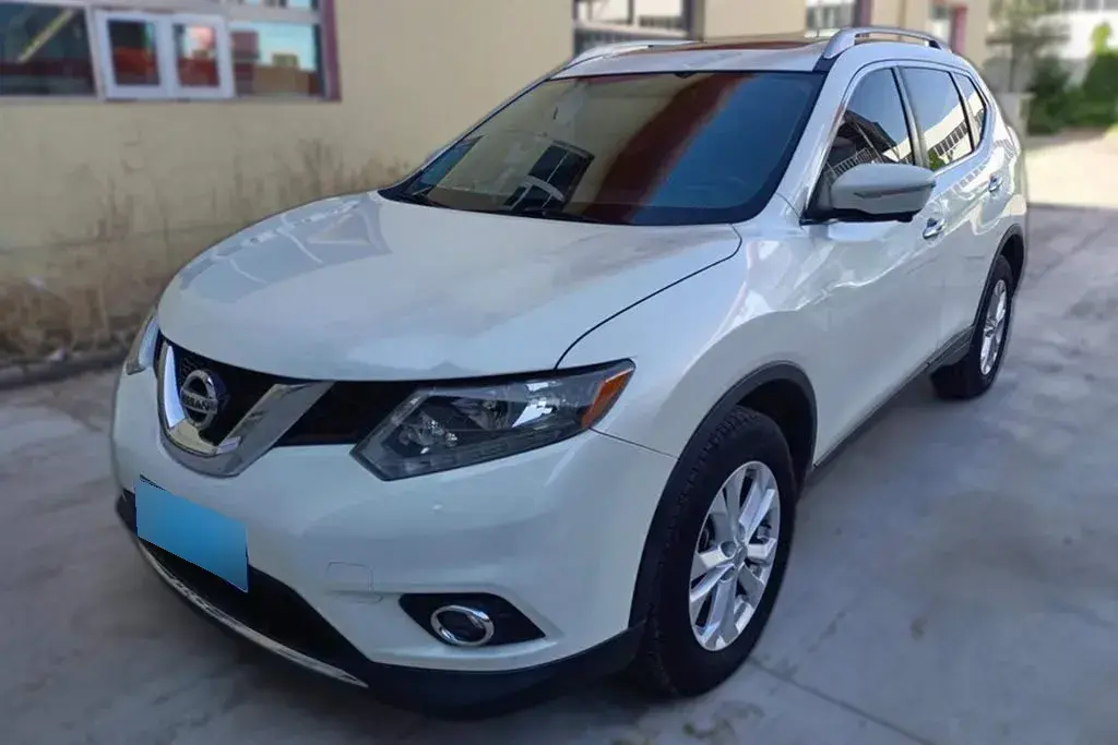 2014 Nissan X-Trail 2.5L 186HP L4 CVT