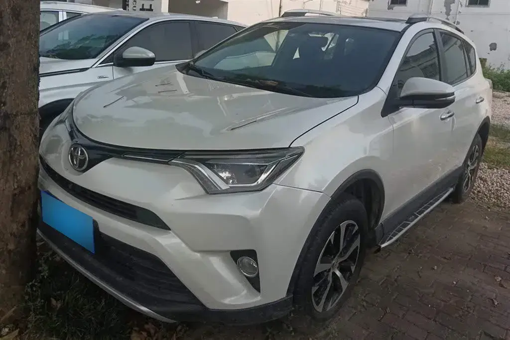 2016 Toyota RAV4 2.0L 151HP L4 CVT